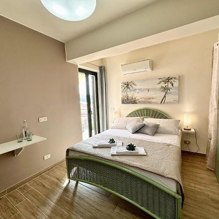 Amuka B&B Santo Stefano di Camastra Exteriör bild