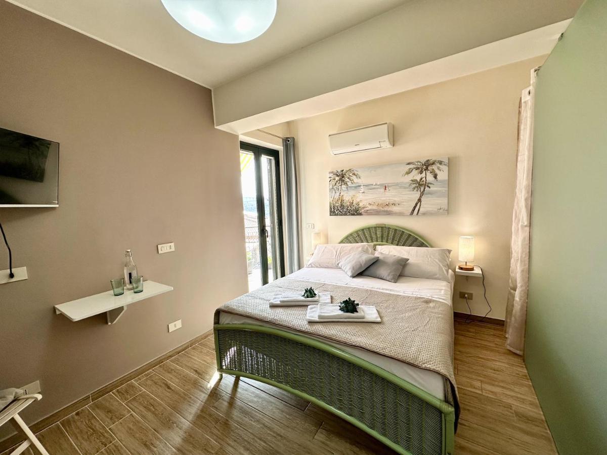 Amuka B&B Santo Stefano di Camastra Exteriör bild